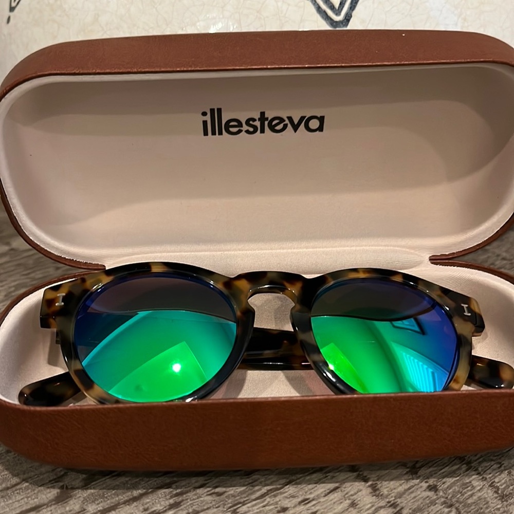 Illesteva Leonard sunglasses